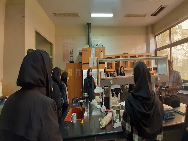 کارگاه کشت و پرورش ریزجلبک های‌ تجاری و کاربرد آن در صنعت در دانشکده علوم زیستی برگزار شد