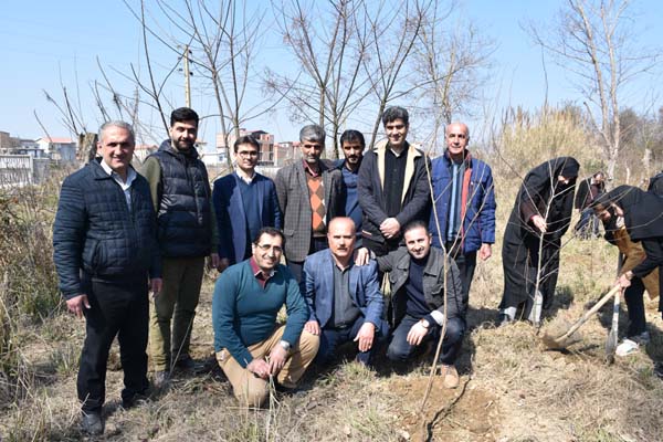 برگزاری مراسم درختکاری در پردیس منابع طبیعی و علوم دریایی نور
