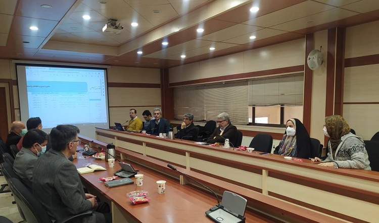 بازدید دکتر عبداله زاده از مراکز پژوهشی و فناوری دانشگاه 