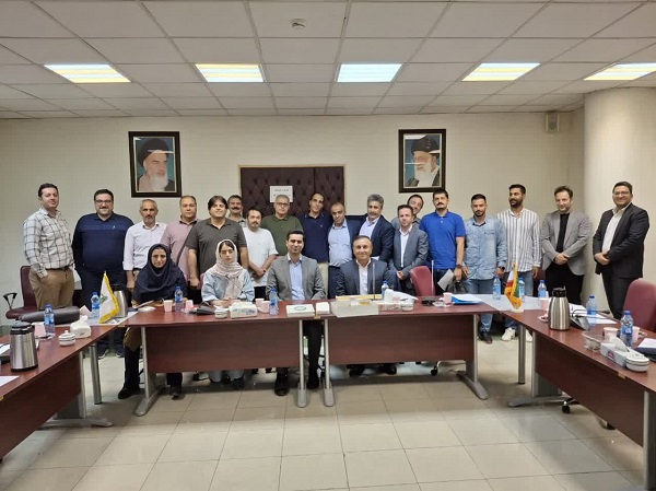 نشست تخصصی «بررسی مقاومت کنه واروآ به داروهای کنه کش مرسوم» برگزار شد