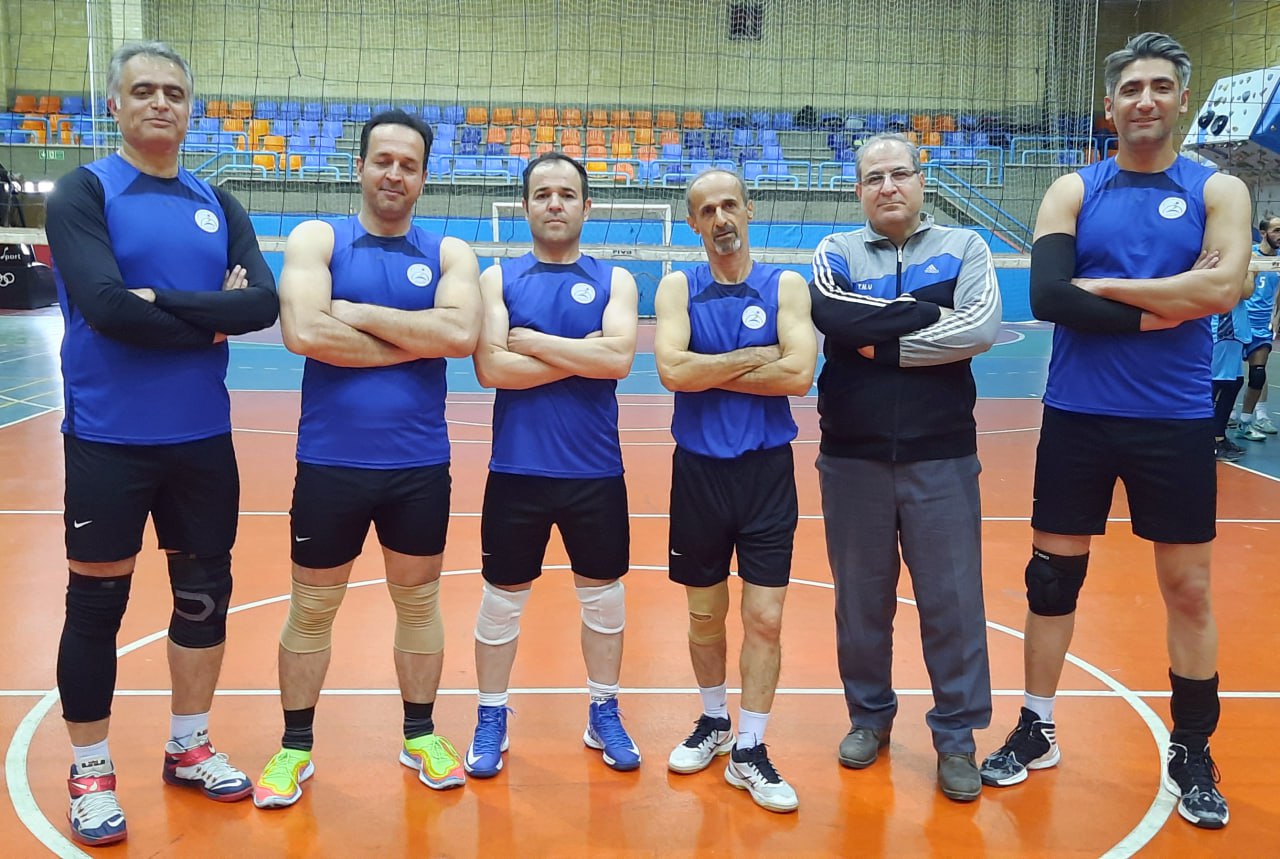 قهرمانی تیم معاونت توسعه و منابع انسانی در لیگ والیبال کارکنان دانشگاه