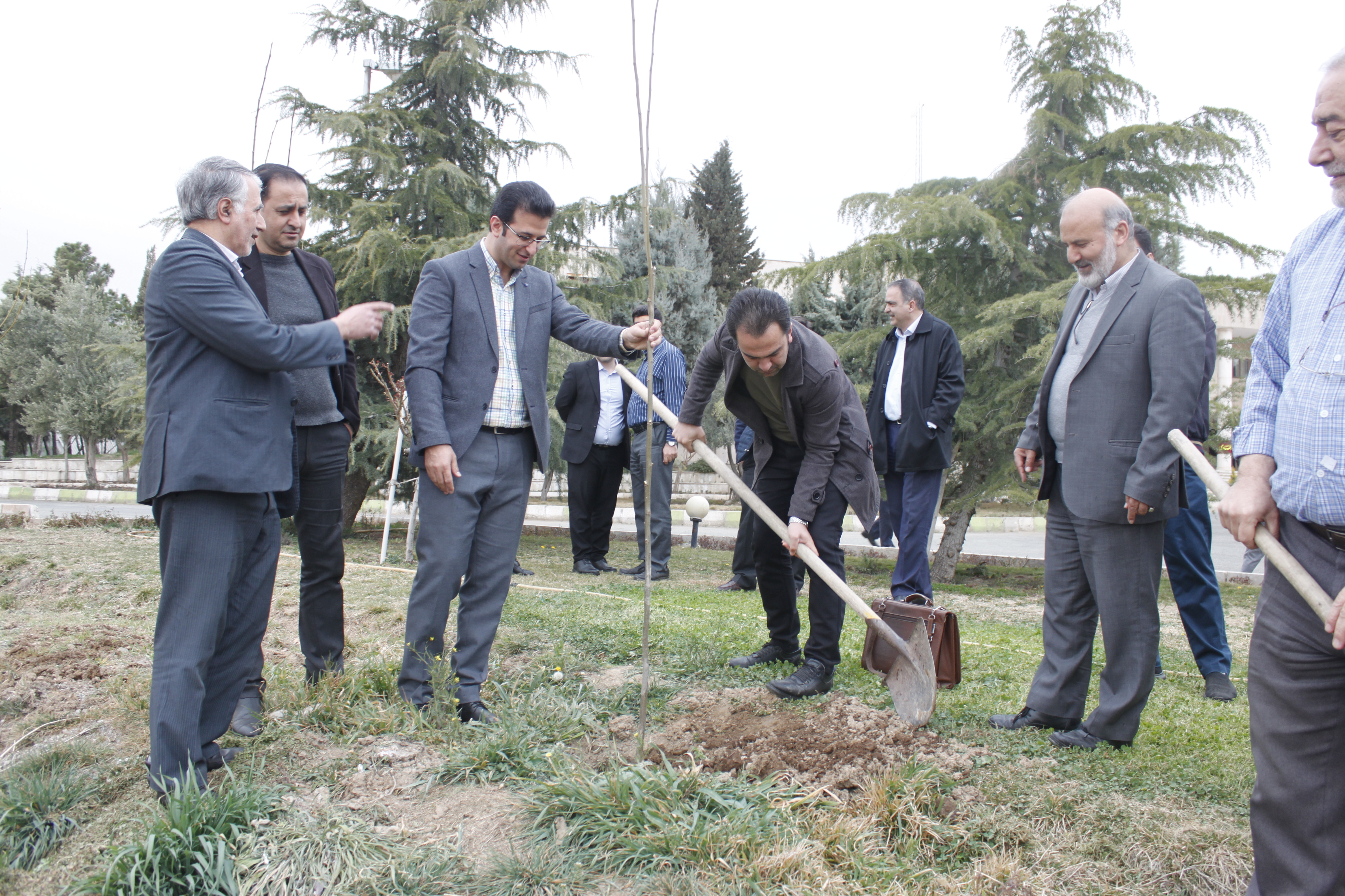 مراسم روز درختکاری در پردیس کشاورزی دانشگاه برگزار شد